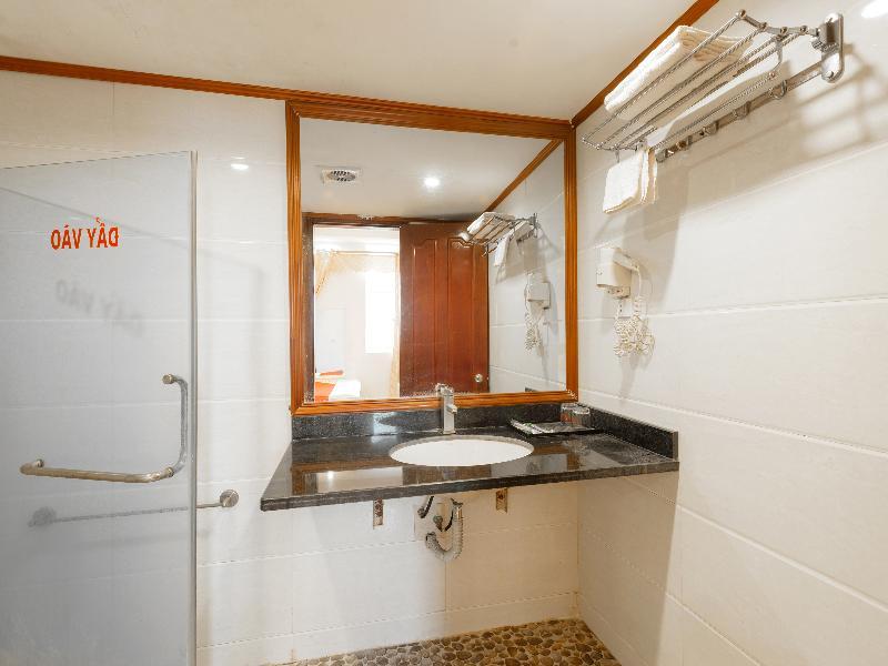 Oyo 472 Lenka Hotel Hanoi Dış mekan fotoğraf